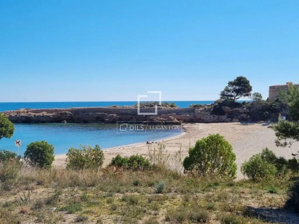 Seafront Plot in l'Ametlla de Mar, Catalonia