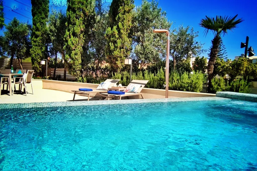 Piscine - Maison 4 chambres à Ibragg