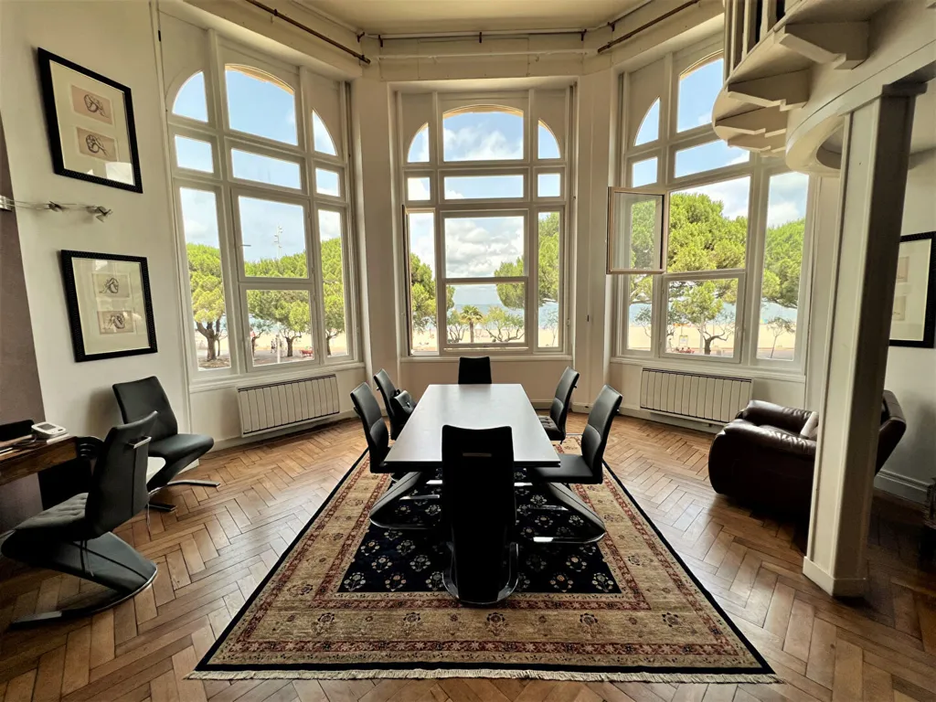 Dining Room - Historic Seafront Flat in Arcachon