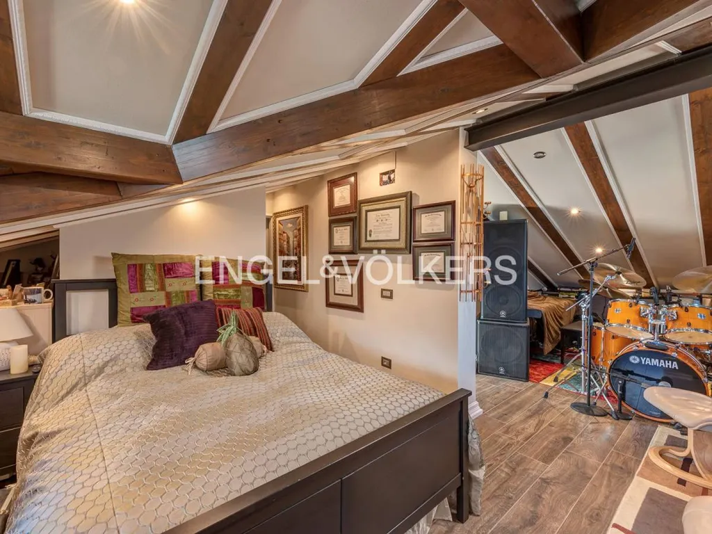 Magamistoad - Lake View Flat with Attic in Oliveto Lario