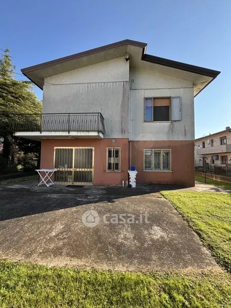 Exterior - Villa with Private Garden in Adria