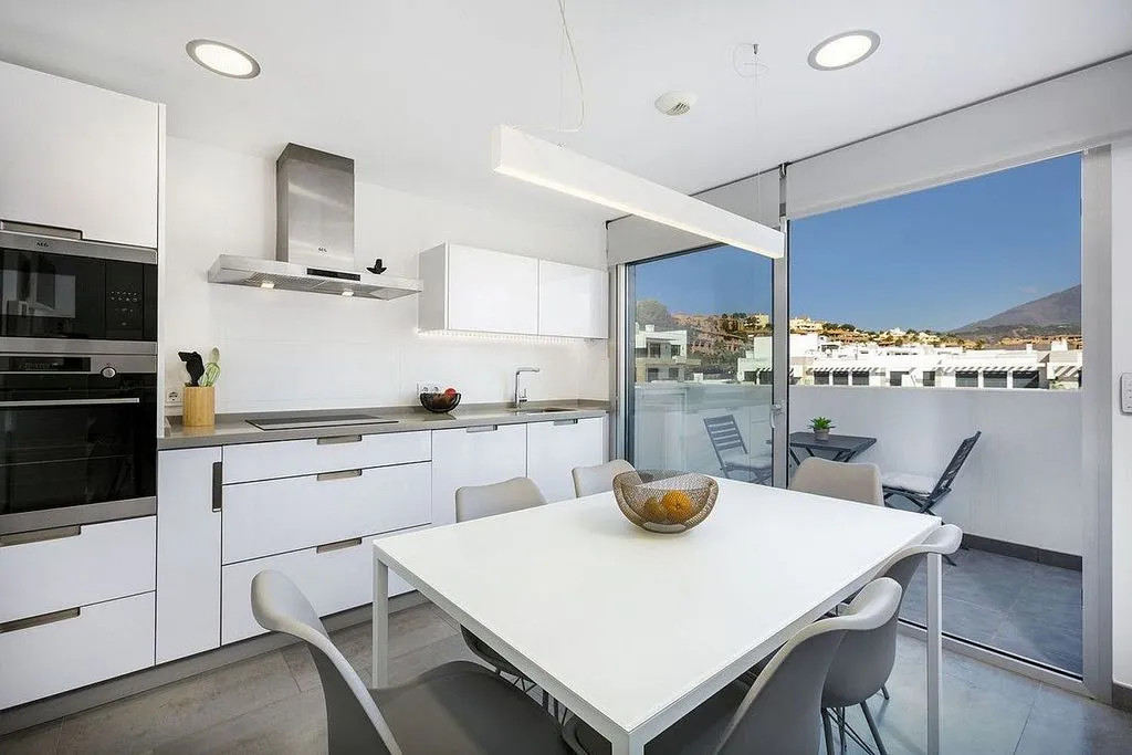 Köök - Penthouse with Pool in Urban Centre