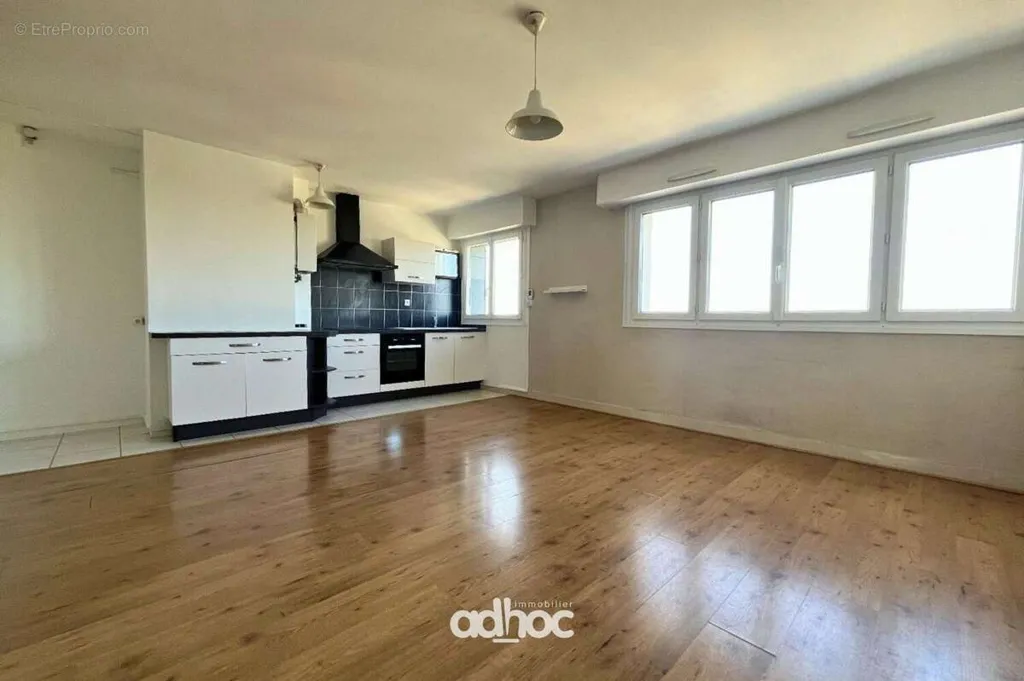 Elutuba - Apartment with Parking in Saint-Jean-Le-Blanc
