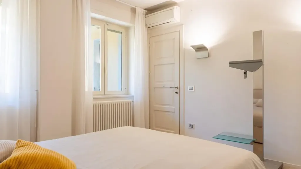 Bedrooms - Seafront Apartment with Balcony in Viareggio