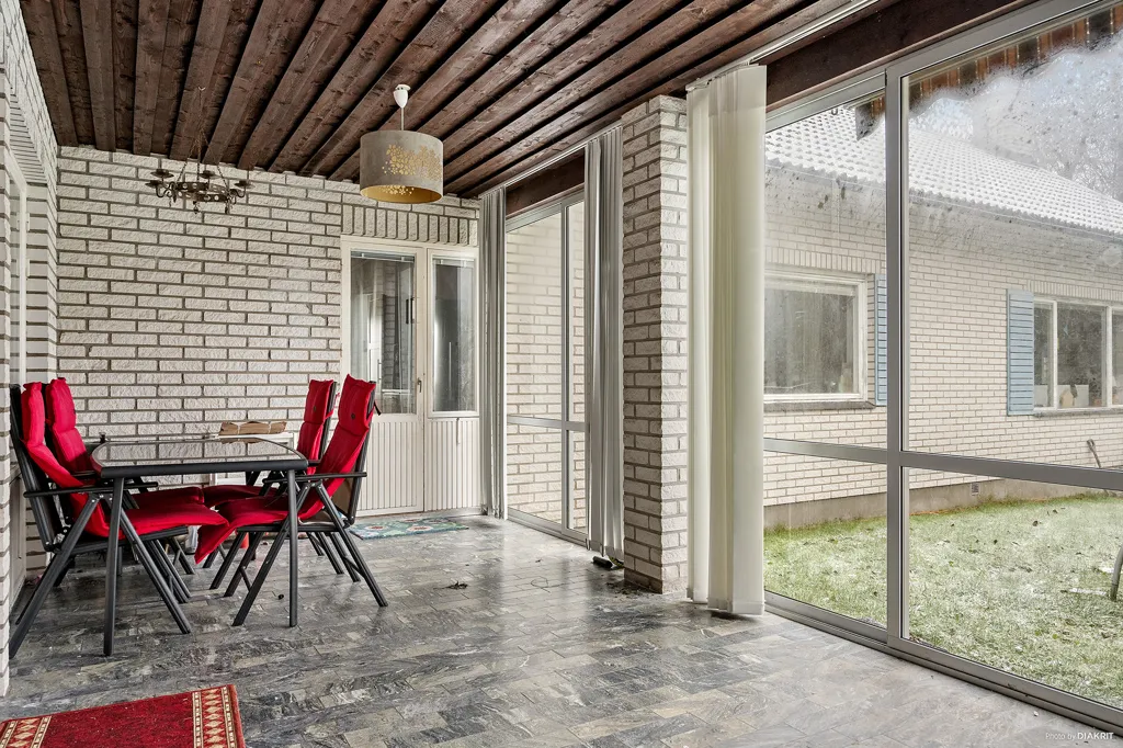 Terrass - Converted Schoolhouse with Garden in Landeryd