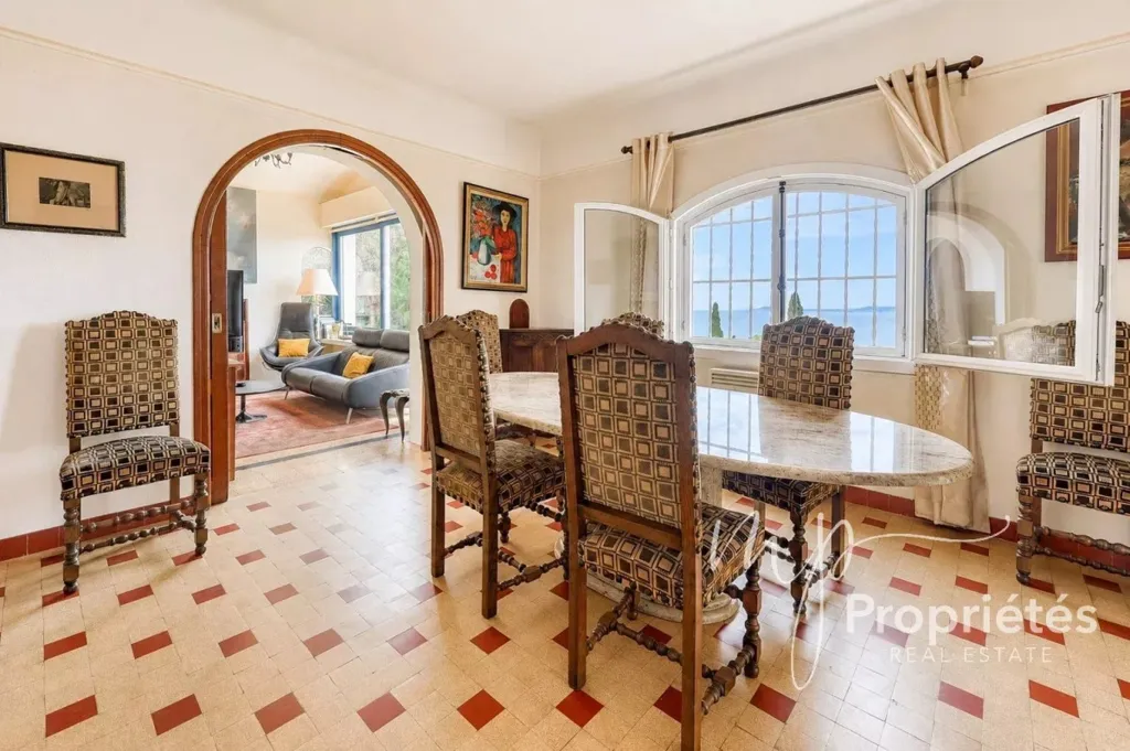 Salle à manger - Villa Vue Mer Panoramique à Rayol-Canadel