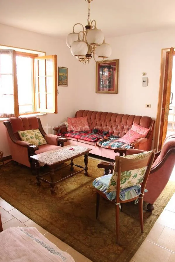 Living Room - Semi-detached House with Garden in Giaveno