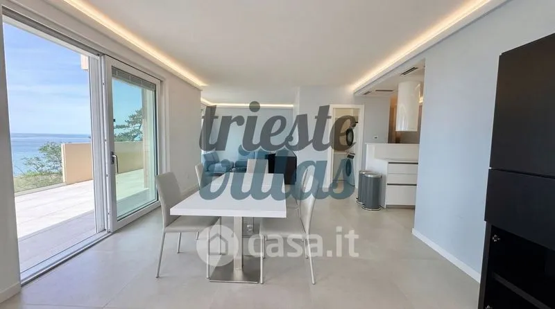 Söögituba - Newly Built Penthouse with Sea View in Trieste