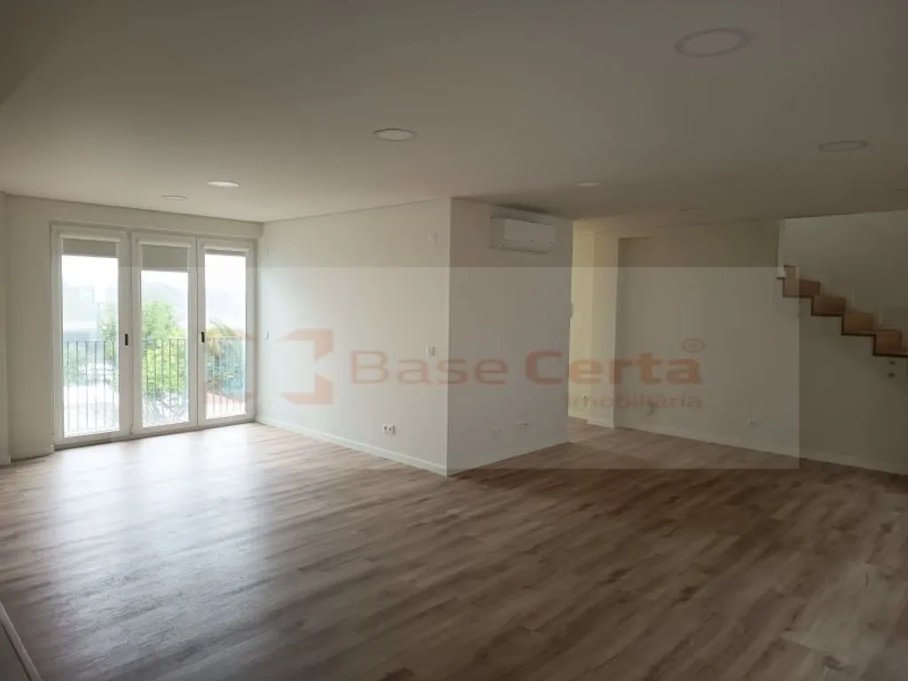 Elutuba - Luxury Flat with Private Parking in Almada Velha