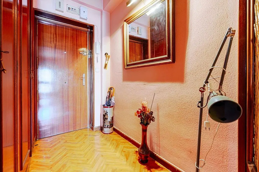 Esik - Flat with Terrace in Alcobendas Centre