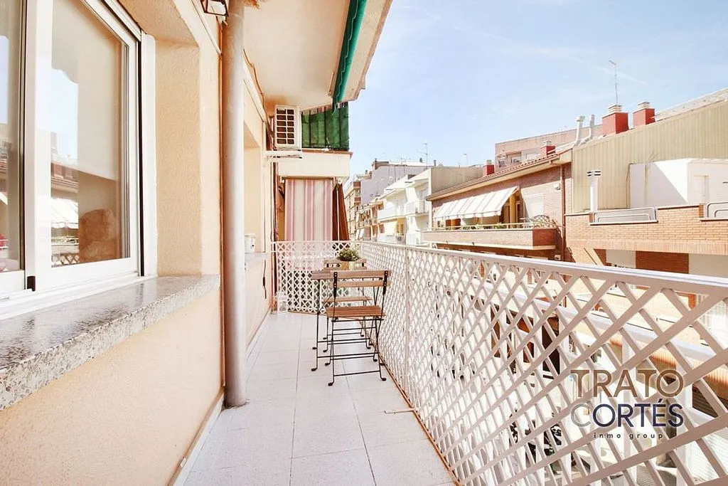 Balcon - Apartment with Balcony in Gavà Centre
