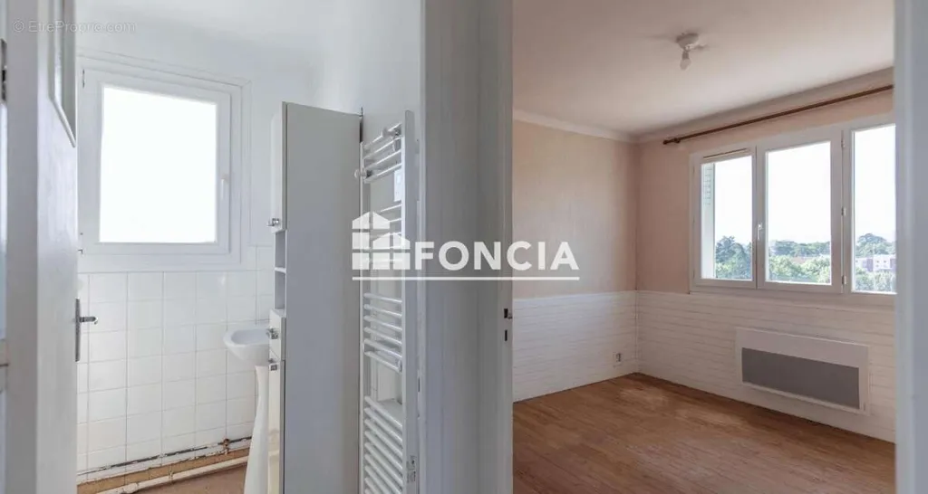 Appartement avec Toit-Terrasse et Vue sur les Pyrénées