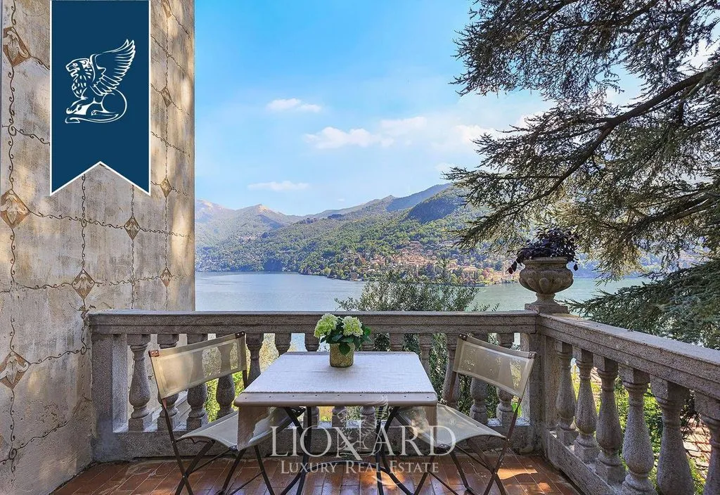 Terrass - Luxury Villa with Lake View in Moltrasio