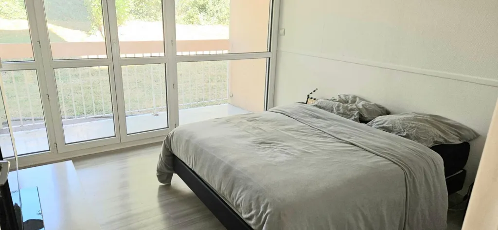 Chambres - Appartement avec Balcon au Centre de Gaillon