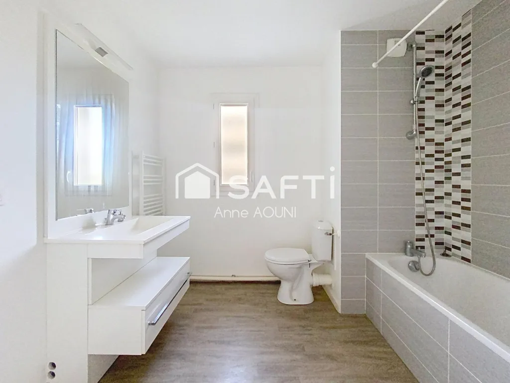 Bathrooms - Modern Apartment with Terrace in Bruges