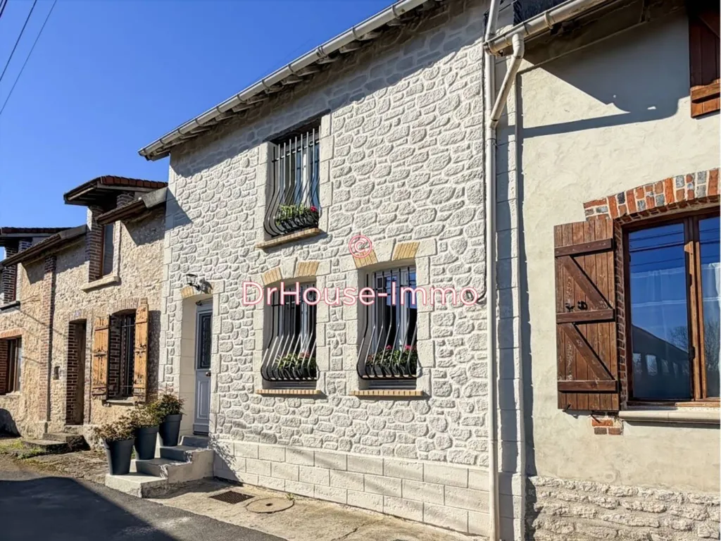 Extérieur - Maison Briarde avec Dépendance et Double Garage à La Chapelle-Saint-Sulpice