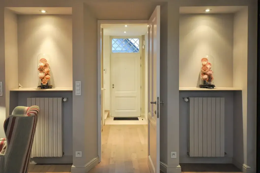 hallway_entrance