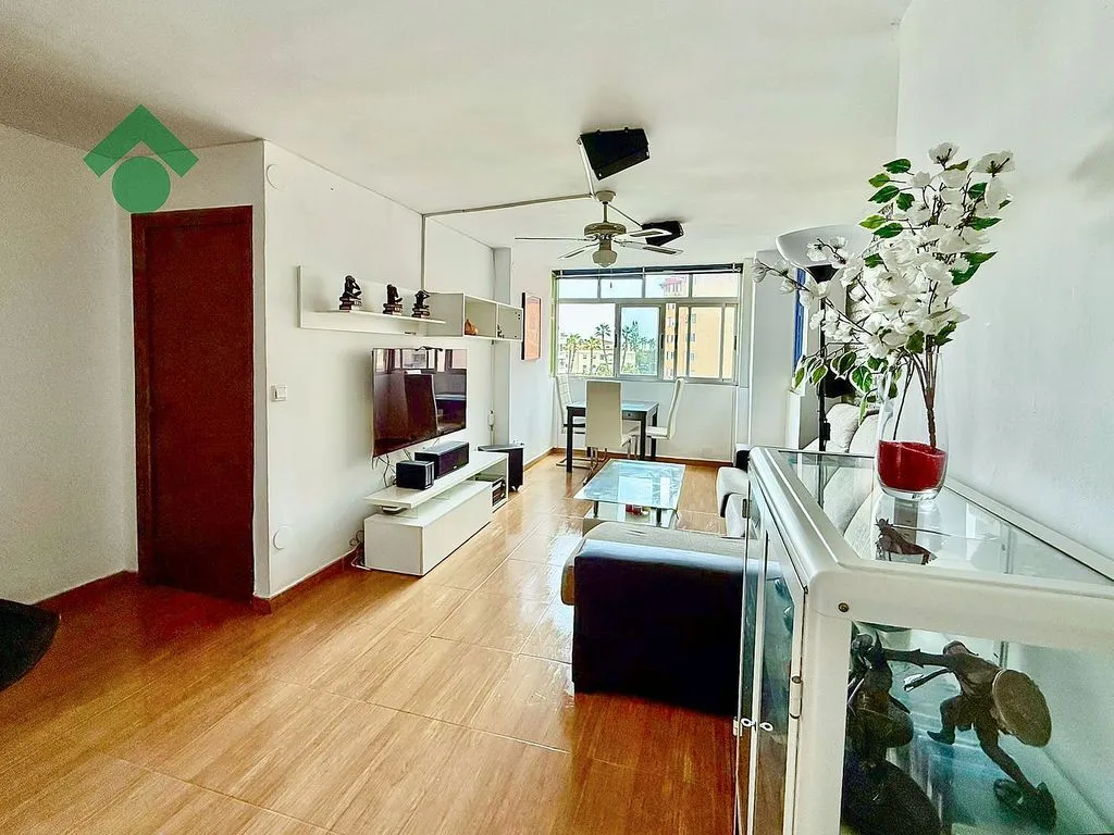 Elutuba - Reformed Flat with Lift in Almuñecar Centre