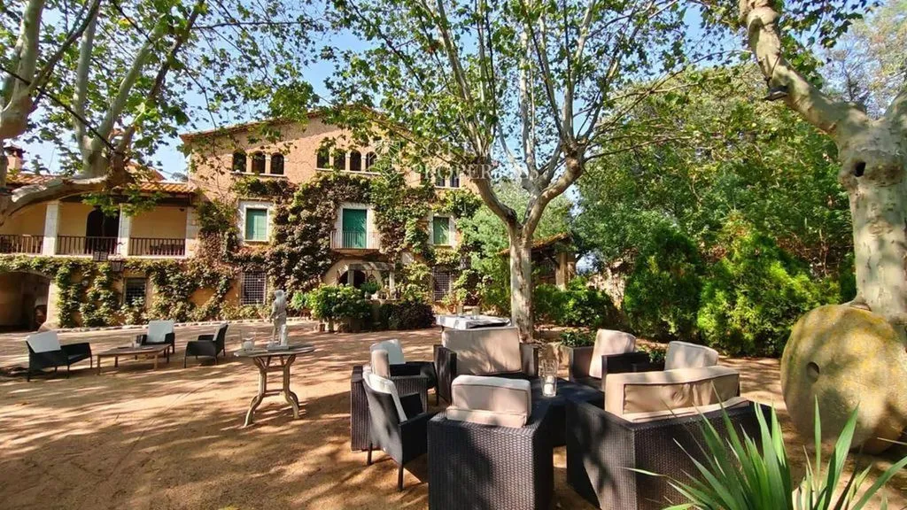 Terrass - Luxury Farmhouse with Heritage in Llagostera