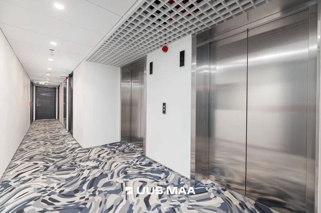 hallway_entrance