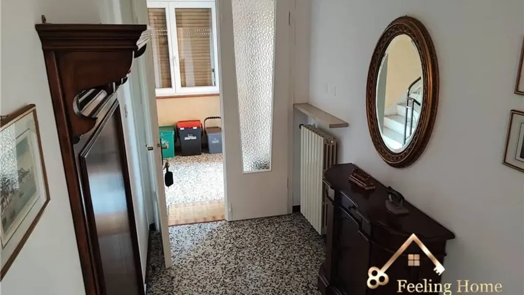 Entrée - Bifamiliar Villa with Garden in Berbenno