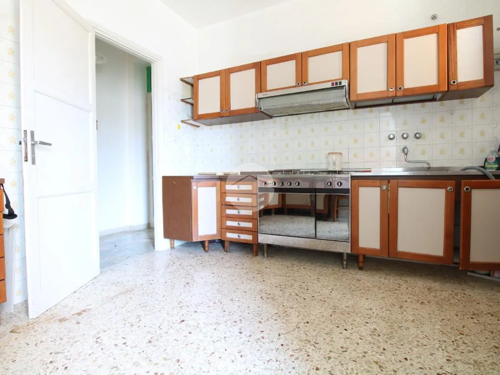 Köök - Three-Bedroom Flat with Veranda in Trapani