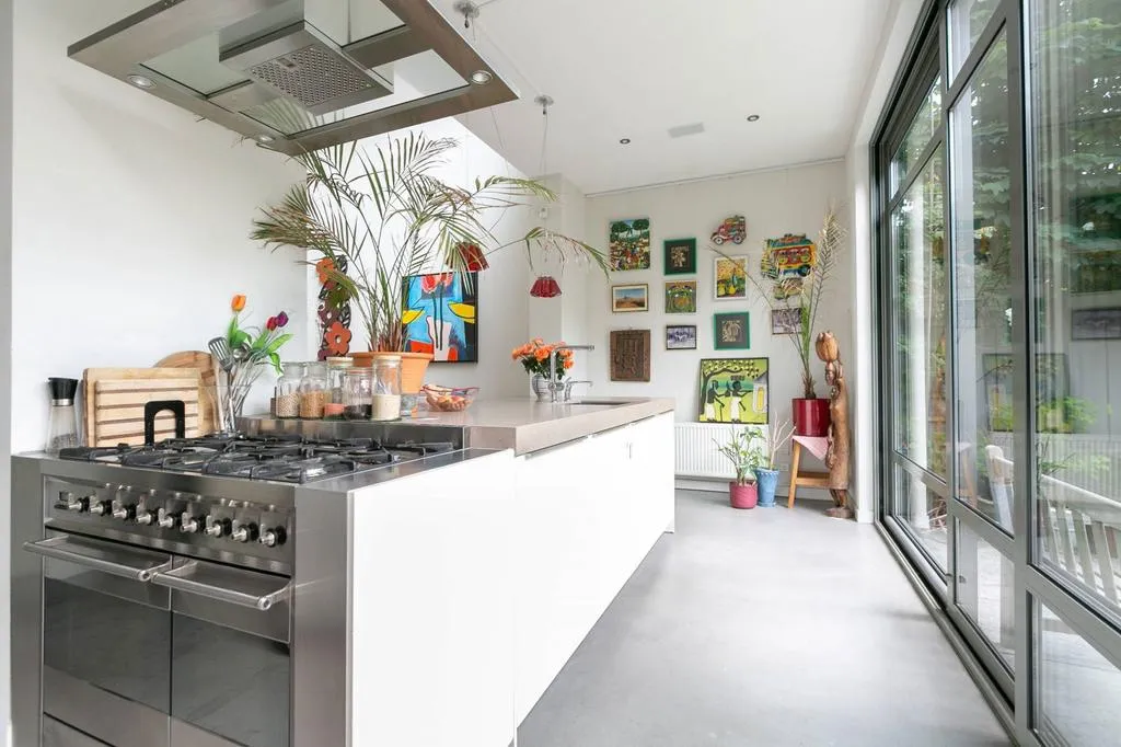 Cuisine - Architect-Designed House with Garden in Den Haag