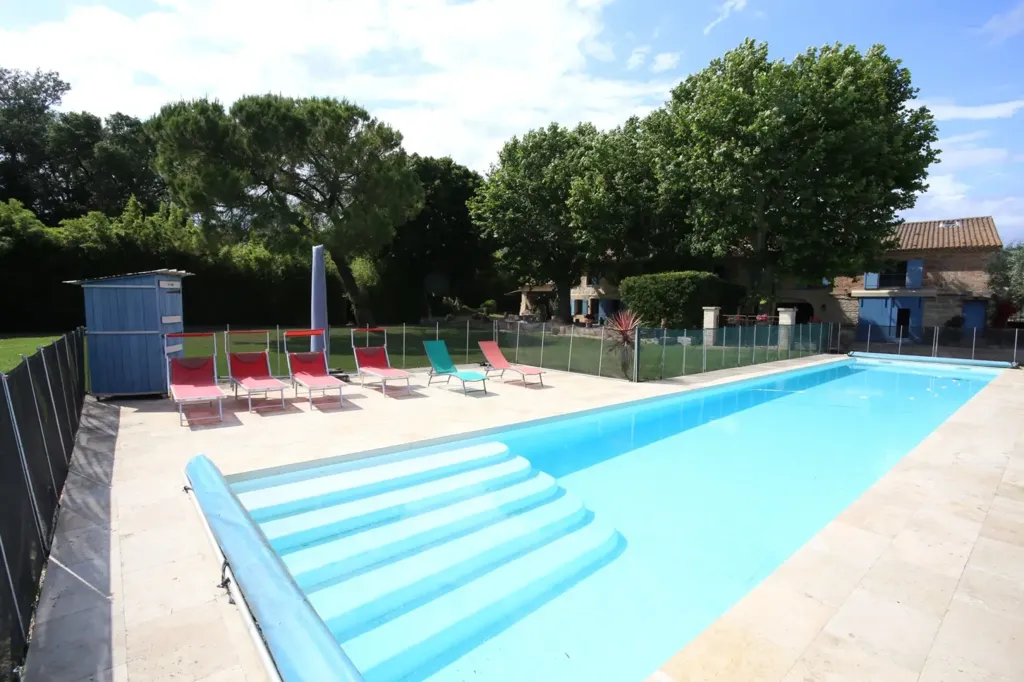 Bassein - Luxury House with Pool in Nîmes, Occitanie