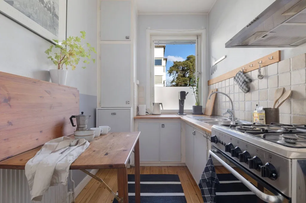 Cucina - Charming Two-Bedroom Flat with Balcony in Stockholm