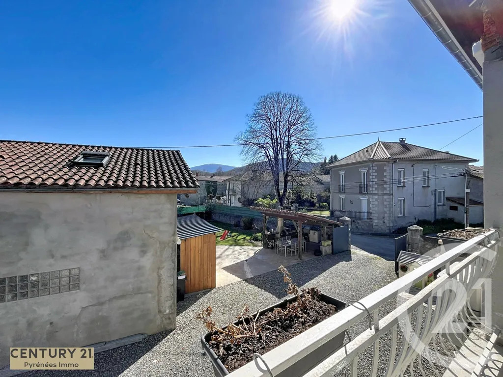 Rõdu - Renovated House with Balcony in Mazères-de-Neste
