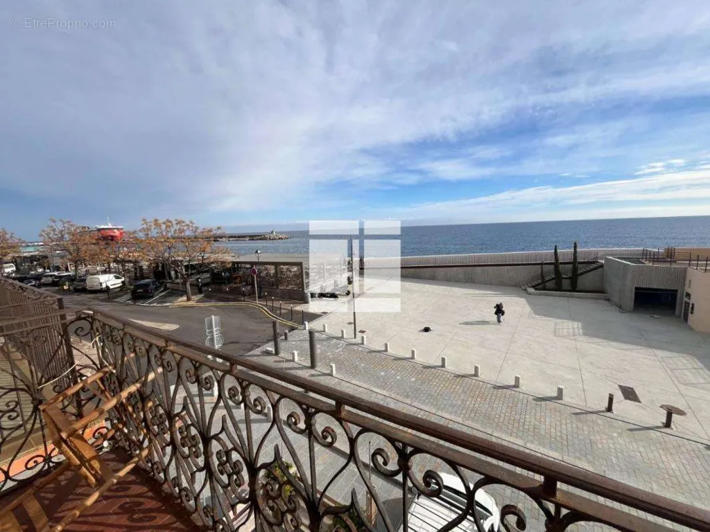 Rõdu - Duplex with Sea View on Quai des Martyrs