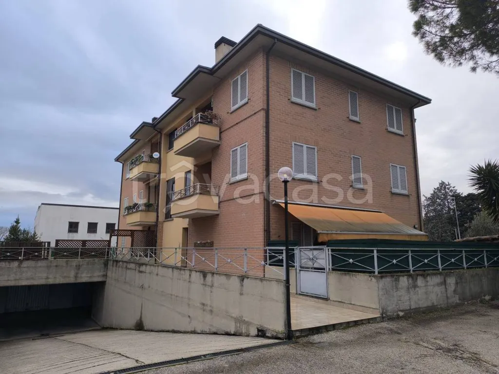 Välivaade - Trilocale with Balcony in Foligno