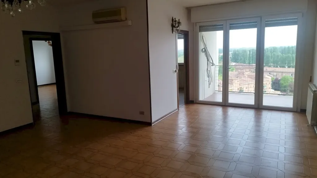 Séjour - Spacious Apartment with Balcony in Modena