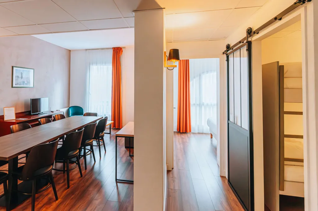 Salle à manger - Appartement Meublé avec Parking à Cauterets