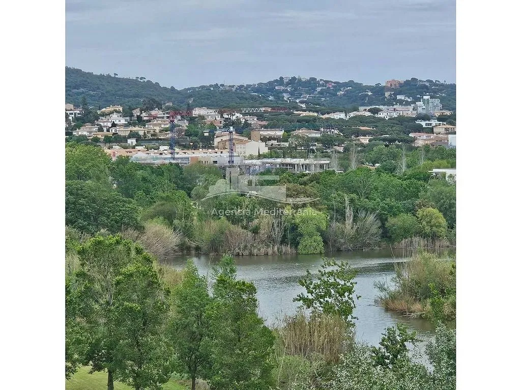 Bright Apartment with Terrace in Port d'Aro