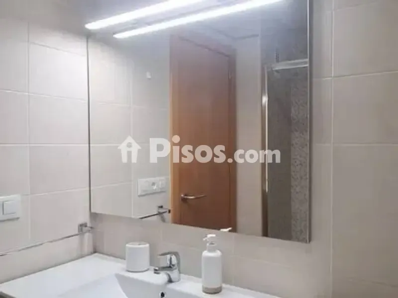 Bagni - 1-Bed Apartment with Pool on Avenida Del Decano