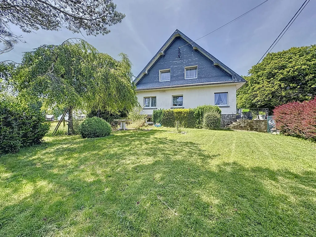4-bedroom house in Bullange