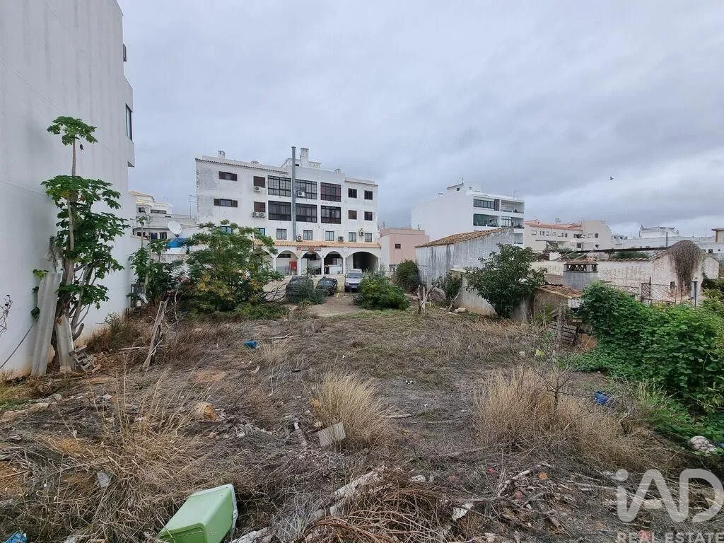 Giardino - Urban Land with Construction Potential in Almancil