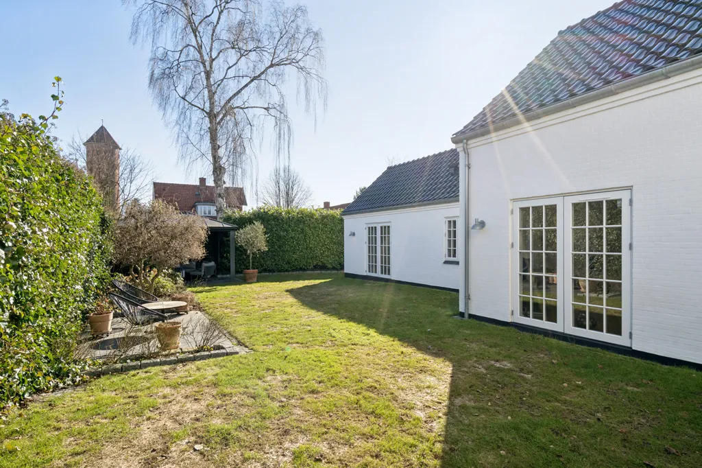 Jardin - Villa with Solar Panels near Køge Torv