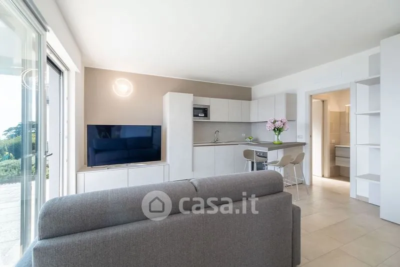 Elutuba - Modern Villa with Lake View in Pollino