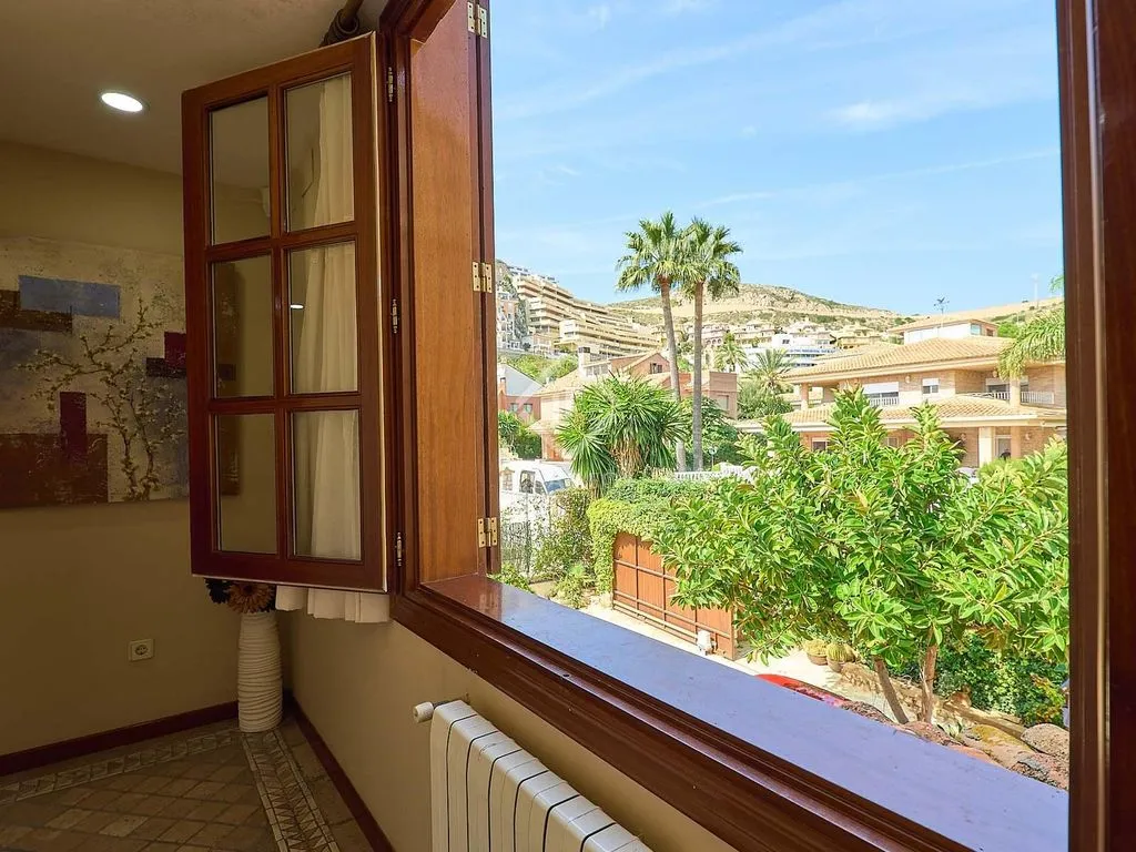 balcony