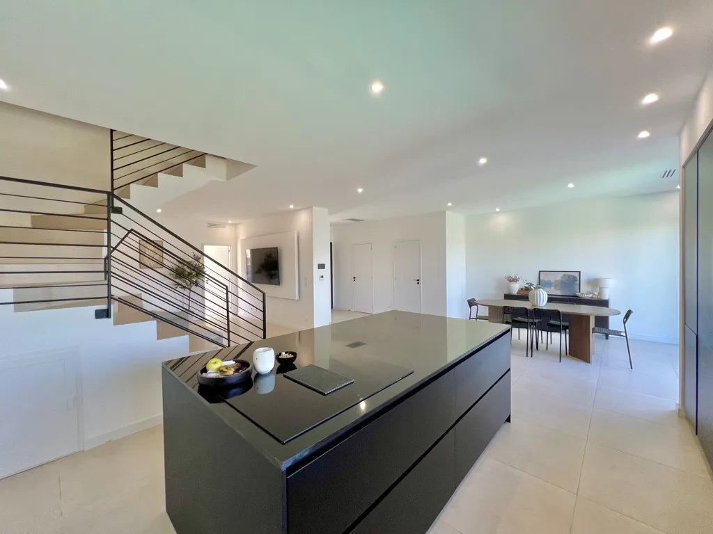 Cuisine - Villa Neuve avec Piscine à Beaucaire
