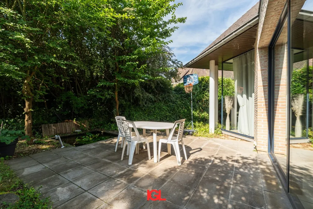 Terrass - Spacious Villa with Garden in Leeuw-Saint-Pierre
