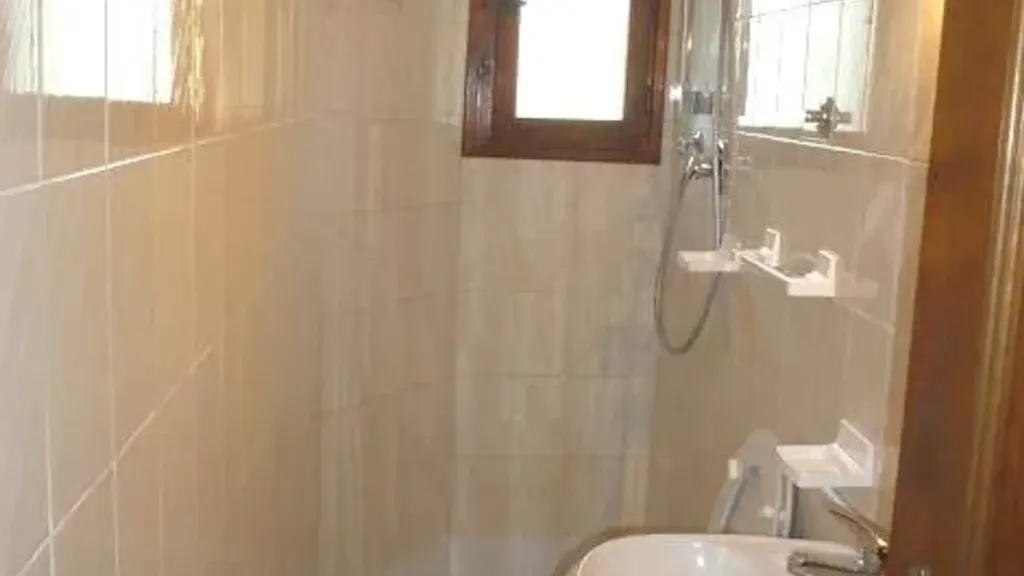 Vannitoad - Rustic 3-Bedroom Apartment in Florence