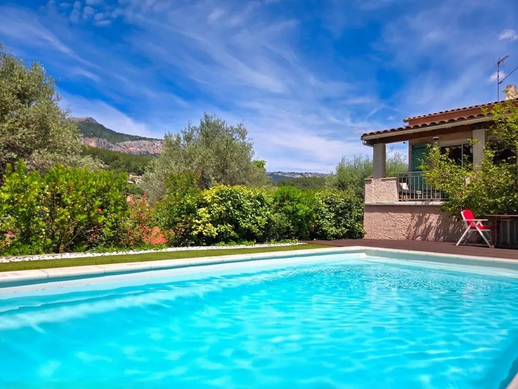 Bassein - Luxury Villa with Mountain View in Toulon