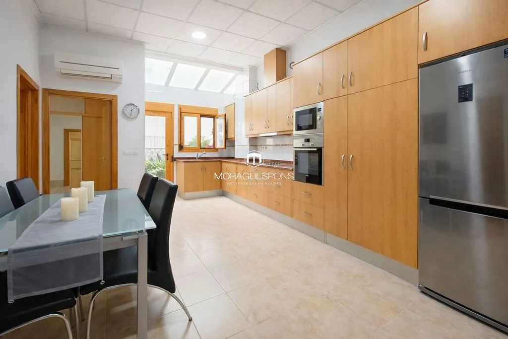 Cuisine - Townhouse with Garage in Teulada Historic Centre