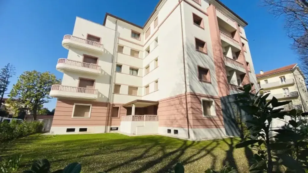 Välivaade - Modern Apartment with Terrace in Pordenone