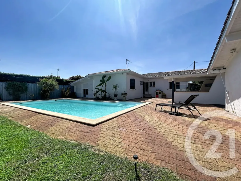 Piscine - Maison avec Piscine et Dépendance à Gujan Mestras