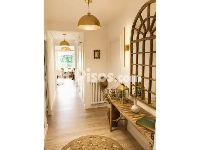 Entrée - Apartment with Terrace and Mountain Views in Gi-3560