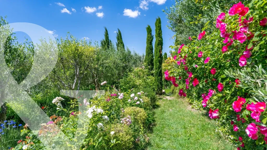 Jardin - Maison Provençale avec Piscine près de Maussane